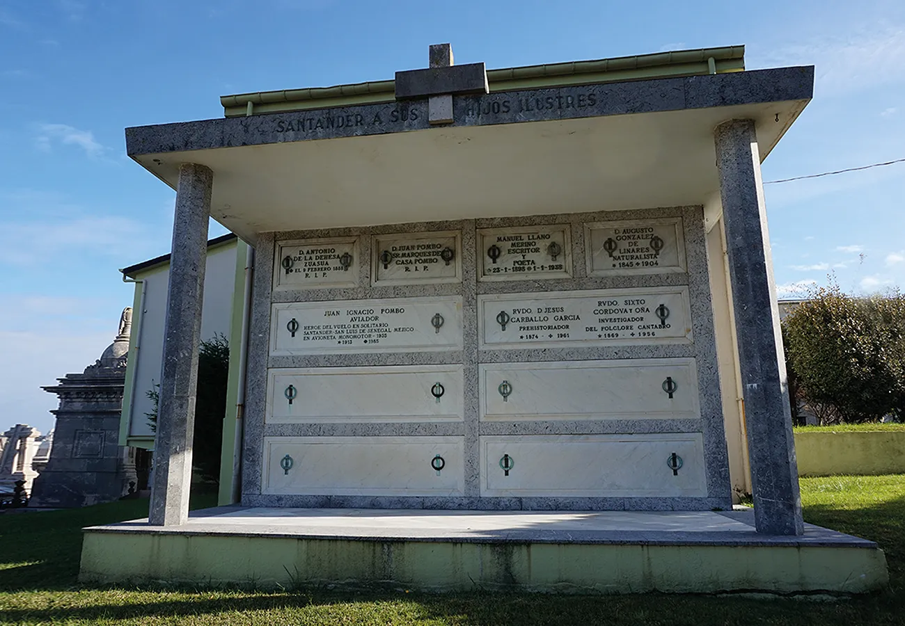 FACHADA ILUSTRES OESTE